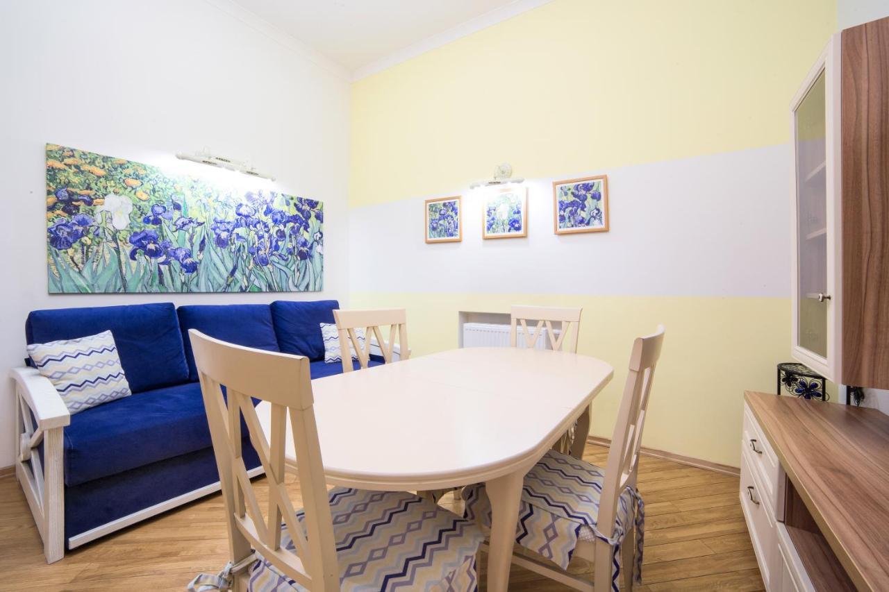 לבוב Apart Hotel On Rynok Square מראה חיצוני תמונה